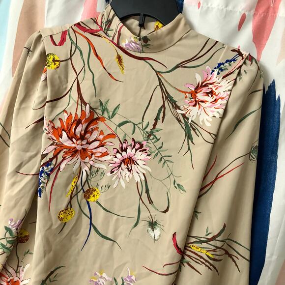 H&M Cream Floral Mock Neck Long Sleeve Blouse Size XS - Picture 2 of 13